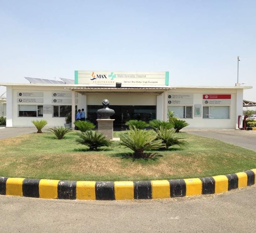 Max Multi Specialty Hospital Noida