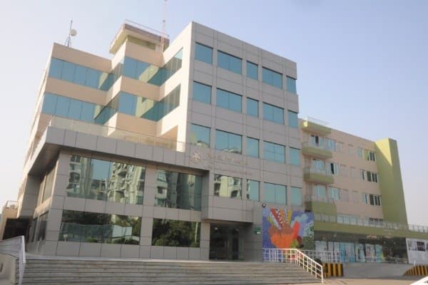 Moolchand Medcity Hospital